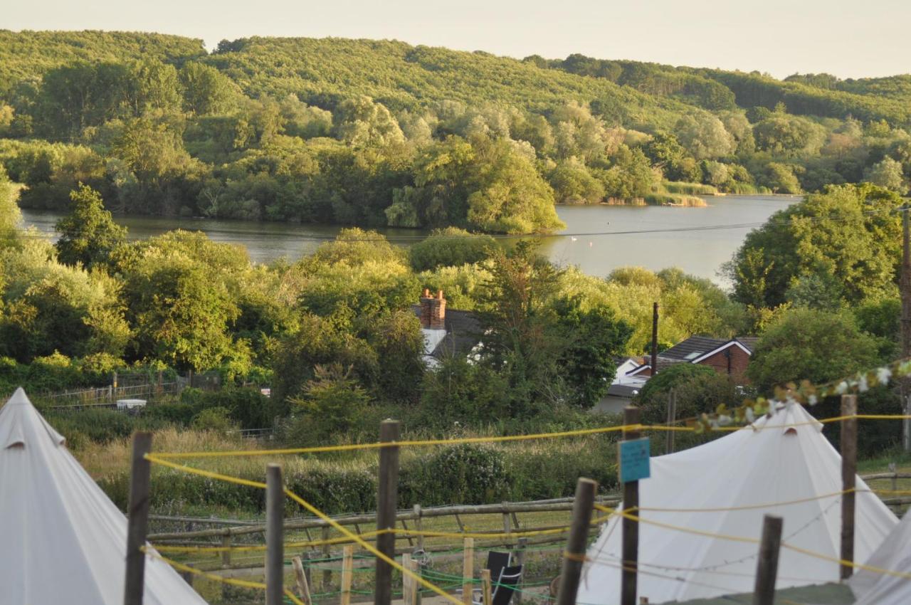 Walnut Tree Glamping 호텔 Sturry 외부 사진